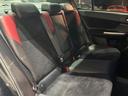 後部座席も気になるようなキズ・汚れやへたり等、大きなダメージはなく、良好な状態です。