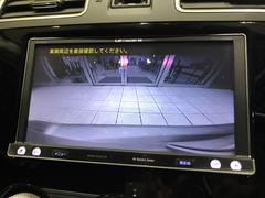 【バックカメラ】駐車時に後方がリアルタイム映像で確認できます。大型商業施設や立体駐車場での駐車時や、夜間のバック時に大活躍！運転スキルに関わらず、今や必須となった装備のひとつです！ 4