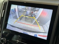 【バックカメラ】駐車時に後方がリアルタイム映像で確認できます。大型商業施設や立体駐車場での駐車時や、夜間のバック時に大活躍！運転スキルに関わらず、今や必須となった装備のひとつです！ 4