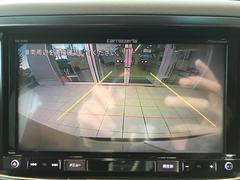 【バックカメラ】駐車時に後方がリアルタイム映像で確認できます。大型商業施設や立体駐車場での駐車時や、夜間のバック時に大活躍！運転スキルに関わらず、今や必須となった装備のひとつです！ 5