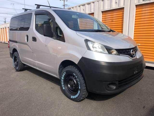 ＮＶ２００バネットバン ＤＸ　ワンオーナー　禁煙車　新品リフトアップキット　マキシシス　マッドタイヤ　新品スーリールーフレール　マッドブラック塗装ホイール　ナビ　ＴＶ　ドライブレコーダー（29枚目）