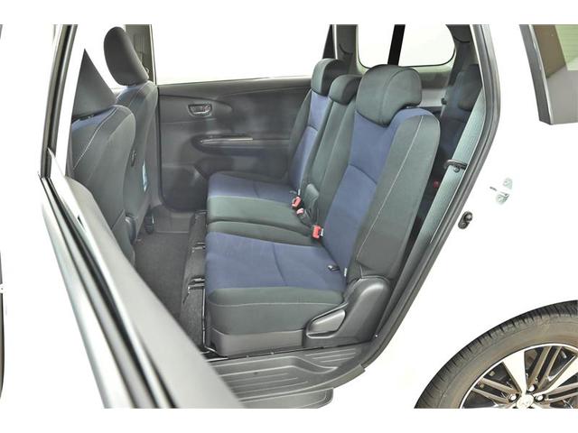 ウィッシュ 1.8S Sキー キーレスエントリー エアコン 盗難防止システム パワーステアリング ナビTV 横滑り防止機能 WSRS ABS Rカメラ アルミ カーテンエアバック 3列シート ETC ワンオーナー 記録簿(13枚目)