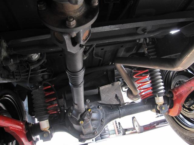 ジムニー ランドベンチャー JA22W ファイターエンジンK6A JA11トランスファー リフトアップ ロッソモデロマフラー JB64スチールホイール クラッチ関係新品 公認2名(貨物登録) 冬タイヤ付 同色全塗装(56枚目)