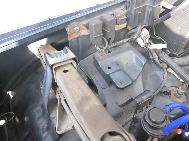 ジムニー ランドベンチャー JA22W ファイターエンジンK6A JA11トランスファー リフトアップ ロッソモデロマフラー JB64スチールホイール クラッチ関係新品 公認2名(貨物登録) 冬タイヤ付 同色全塗装(61枚目)