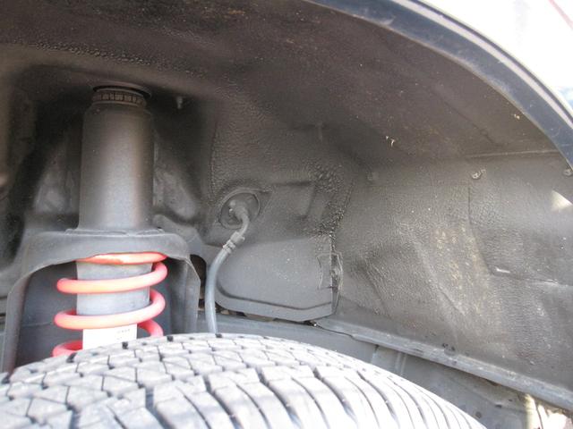 ジムニー ランドベンチャー JA22W ファイターエンジンK6A JA11トランスファー リフトアップ ロッソモデロマフラー JB64スチールホイール クラッチ関係新品 公認2名(貨物登録) 冬タイヤ付 同色全塗装(68枚目)