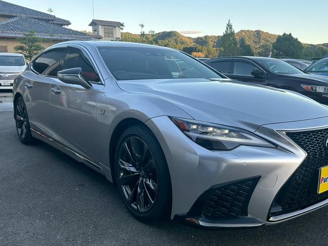 ＬＳ ＬＳ５００　Ｆスポーツ　１オーナー車　サンルーフ　Ｆスポーツ専用革シート　純正ナビ　ＴＶ　全周囲カメラ　ＥＴＣ　ＯＰデジタルインナーミラー　ヘッドアップディスプレイ　シートエアコン・ヒーター　パワーシート　Ｆスポ専用２０ＡＷ（10枚目）