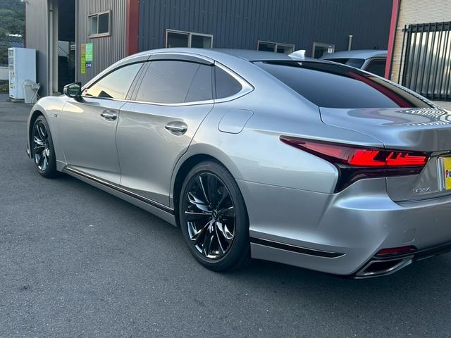 ＬＳ ＬＳ５００　Ｆスポーツ　１オーナー車　サンルーフ　Ｆスポーツ専用革シート　純正ナビ　ＴＶ　全周囲カメラ　ＥＴＣ　ＯＰデジタルインナーミラー　ヘッドアップディスプレイ　シートエアコン・ヒーター　パワーシート　Ｆスポ専用２０ＡＷ（13枚目）