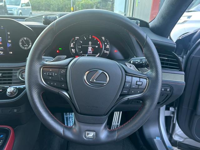 ＬＳ ＬＳ５００　Ｆスポーツ　１オーナー車　サンルーフ　Ｆスポーツ専用革シート　純正ナビ　ＴＶ　全周囲カメラ　ＥＴＣ　ＯＰデジタルインナーミラー　ヘッドアップディスプレイ　シートエアコン・ヒーター　パワーシート　Ｆスポ専用２０ＡＷ（24枚目）