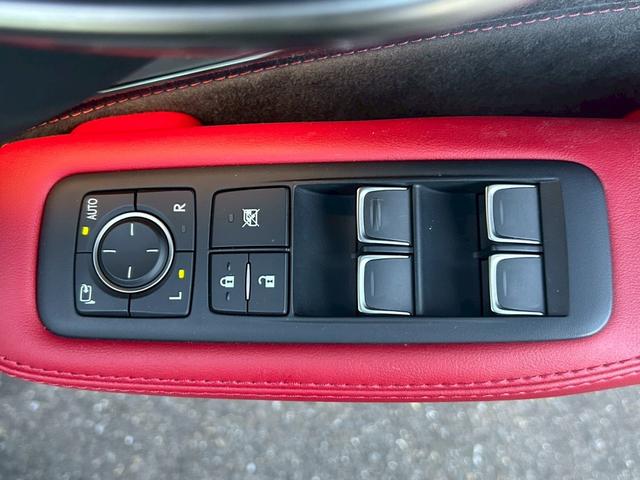 ＬＳ ＬＳ５００　Ｆスポーツ　１オーナー車　サンルーフ　Ｆスポーツ専用革シート　純正ナビ　ＴＶ　全周囲カメラ　ＥＴＣ　ＯＰデジタルインナーミラー　ヘッドアップディスプレイ　シートエアコン・ヒーター　パワーシート　Ｆスポ専用２０ＡＷ（37枚目）