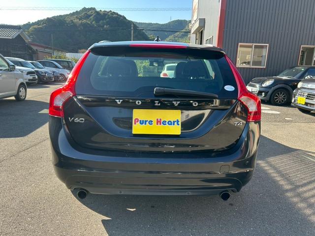 Ｖ６０ Ｔ４　ＳＥ　本革シート　純正ナビ　ＴＶ　バックソナー　ＥＴＣ　プッシュスタート　スマートキー　パワーシート　シートヒーター　純正１７インチアルミホイール（8枚目）