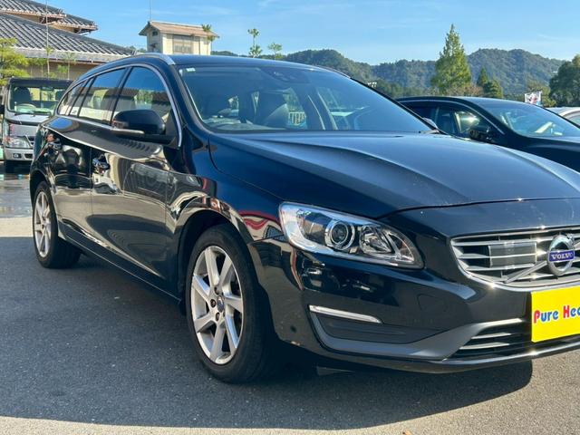 Ｖ６０ Ｔ４　ＳＥ　本革シート　純正ナビ　ＴＶ　バックソナー　ＥＴＣ　プッシュスタート　スマートキー　パワーシート　シートヒーター　純正１７インチアルミホイール（10枚目）