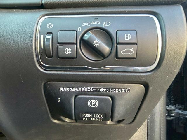 Ｖ６０ Ｔ４　ＳＥ　本革シート　純正ナビ　ＴＶ　バックソナー　ＥＴＣ　プッシュスタート　スマートキー　パワーシート　シートヒーター　純正１７インチアルミホイール（36枚目）