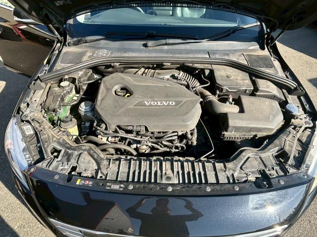 Ｖ６０ Ｔ４　ＳＥ　本革シート　純正ナビ　ＴＶ　バックソナー　ＥＴＣ　プッシュスタート　スマートキー　パワーシート　シートヒーター　純正１７インチアルミホイール（44枚目）