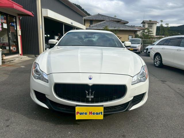 クアトロポルテ S サンルーフ ブラウンレザーシート 純正ナビ バックカメラ ETC パワーシート プッシュスタート スマートキー 純正20インチアルミホイール タイミングチェーン車(4枚目)