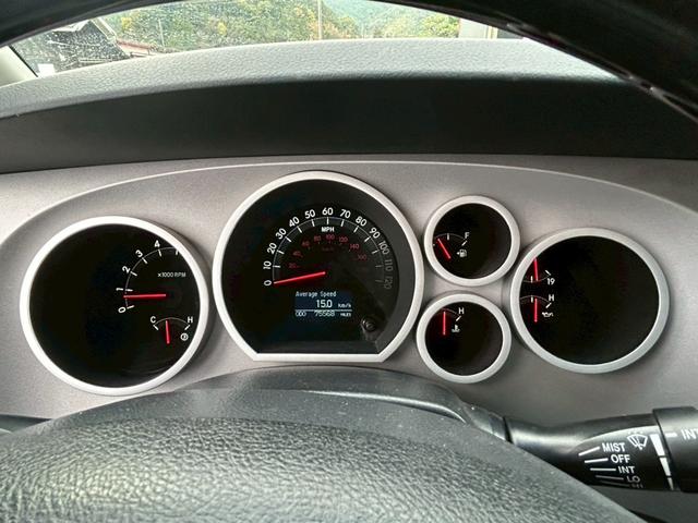 タンドラ クルーマックス リミテッド 2007年モデル グリルガード&テールガード ポケットスタイルオーバーフェンダー FUELOFFROAD20インチAW ローダウン ハードトノカバー&ヘッドライナー アルパインフリップダウンモニター(23枚目)