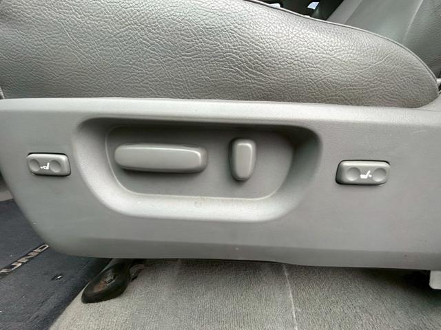 タンドラ クルーマックス リミテッド 2007年モデル グリルガード&テールガード ポケットスタイルオーバーフェンダー FUELOFFROAD20インチAW ローダウン ハードトノカバー&ヘッドライナー アルパインフリップダウンモニター(39枚目)