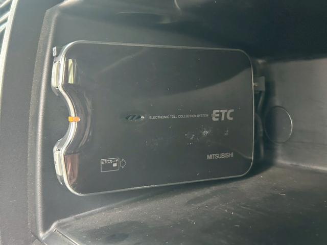 タンドラ クルーマックス リミテッド 2007年モデル グリルガード&テールガード ポケットスタイルオーバーフェンダー FUELOFFROAD20インチAW ローダウン ハードトノカバー&ヘッドライナー アルパインフリップダウンモニター(46枚目)