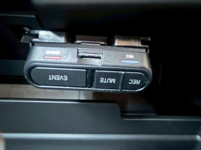 軽自動車、全車　新品バッテリー　ワイパーゴム　エンジンオイル　交換渡し致します。お問い合わせ無料ダイヤル００７８−６０４２−６３９９