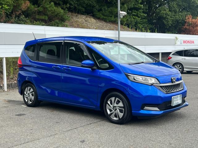フリードハイブリッド ハイブリッド・Ｇ　ギャザズナビ／センシング／シートヒーター／禁煙車／６人乗／ドアバイザー／ＥＴＣ２．０／パーキングセンサー／両側電動／オートリトラミラー／ＬＥＤヘッドライト／オートエアコン／ロールサンシェイド／（34枚目）