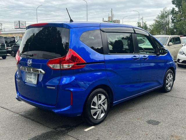 フリードハイブリッド ハイブリッド・Ｇ　ギャザズナビ／センシング／シートヒーター／禁煙車／６人乗／ドアバイザー／ＥＴＣ２．０／パーキングセンサー／両側電動／オートリトラミラー／ＬＥＤヘッドライト／オートエアコン／ロールサンシェイド／（36枚目）