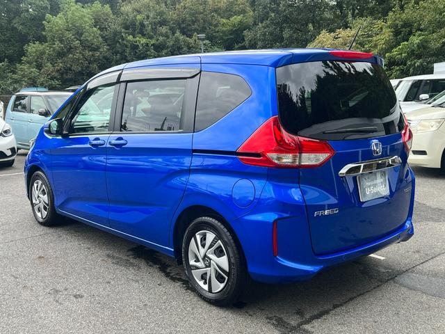 フリードハイブリッド ハイブリッド・Ｇ　ギャザズナビ／センシング／シートヒーター／禁煙車／６人乗／ドアバイザー／ＥＴＣ２．０／パーキングセンサー／両側電動／オートリトラミラー／ＬＥＤヘッドライト／オートエアコン／ロールサンシェイド／（40枚目）