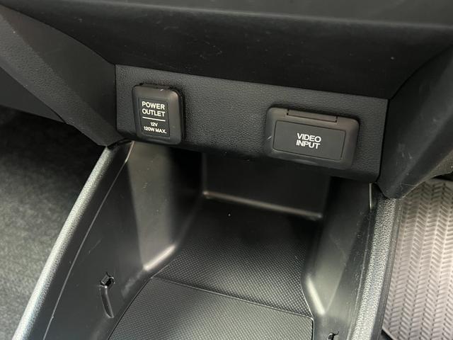 フィット Ｇスマートスタイルエディション　純正ナビ／スマートキー／リアカメラ／禁煙車／ドアバイザー／マニュアルエアコン／純正ＳＷ／ＨＩＤ／オートライト機能／保証なし／ＥＴＣ／（15枚目）
