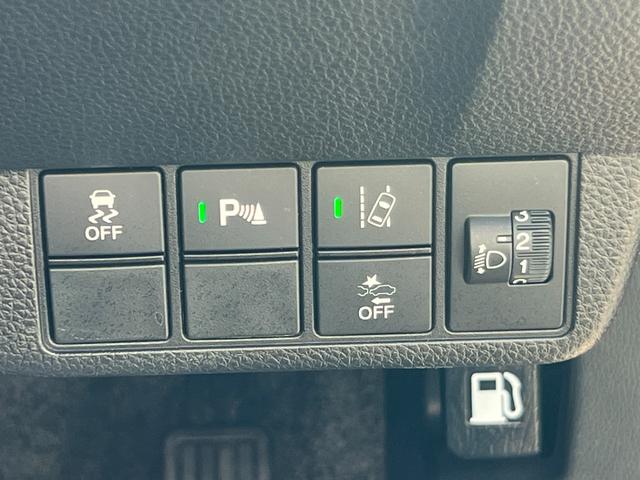 ホンダセンシングなどの安全支援も充実しておりますので安心して運転ができます。パーキングセンサーもついておりますので駐車などが苦手な方も安心して運転が可能です。