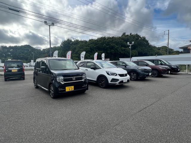 デモカーもほぼ全てをご案内を出来るように準備しております。（タイミングに応じてない車もございます。）販売もしておりますので、ご興味ある方はスタッフまでお声かけ下さい。