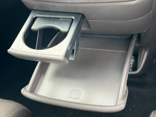 フリード G・ホンダセンシング 社外ディスプレイオーディオ/センシング/シートヒーター/6人乗り/ロールサンシェイド/(13枚目)