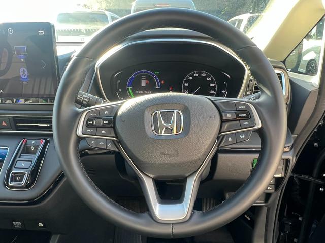 オデッセイハイブリッド e:HEVアブソルート・EX ギャザズナビ/マルチビューカメラシステム/元当社デモカー/2列目パワーシート/ブラインドスポット/パワーテールゲート/2列目オットマン/サイドエアバック/2列目シートヒーター/ワイヤレスチャージャー(17枚目)