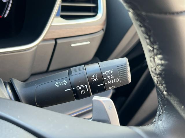 オデッセイハイブリッド e:HEVアブソルート・EX ギャザズナビ/マルチビューカメラシステム/元当社デモカー/2列目パワーシート/ブラインドスポット/パワーテールゲート/2列目オットマン/サイドエアバック/2列目シートヒーター/ワイヤレスチャージャー(20枚目)