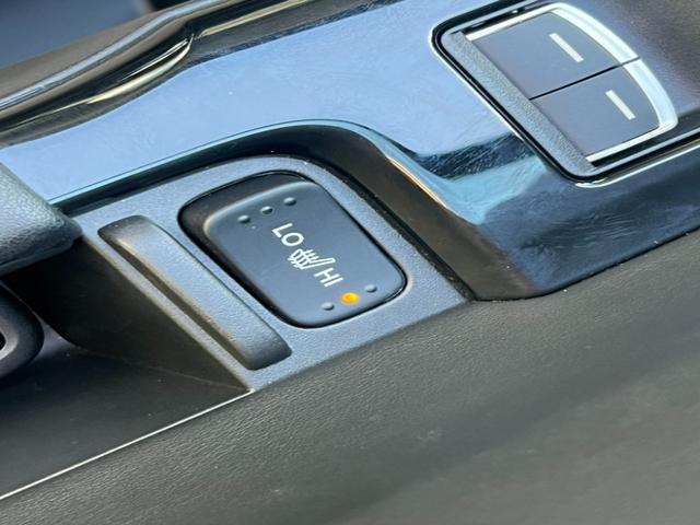 オデッセイハイブリッド e:HEVアブソルート・EX ギャザズナビ/マルチビューカメラシステム/元当社デモカー/2列目パワーシート/ブラインドスポット/パワーテールゲート/2列目オットマン/サイドエアバック/2列目シートヒーター/ワイヤレスチャージャー(22枚目)