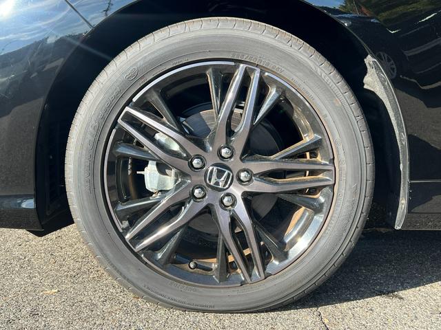 オデッセイハイブリッド e:HEVアブソルート・EX ギャザズナビ/マルチビューカメラシステム/元当社デモカー/2列目パワーシート/ブラインドスポット/パワーテールゲート/2列目オットマン/サイドエアバック/2列目シートヒーター/ワイヤレスチャージャー(30枚目)