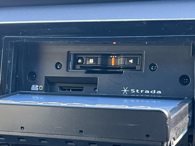 フィット ｅ：ＨＥＶベーシック　社外ナビ／ホンダセンシング／スマートキー／禁煙車／ＥＴＣ／リアカメラ／電子パーキング／ブレーキホールド／パーキングセンサー／サイドエアバック／誤発信抑制機能／保証書／（15枚目）