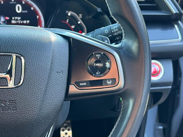 シビック ハッチバック　ギャザズナビ／センシング／シートヒーター／禁煙車／運転席助手席パワーシート／コンビシート／ブラインドスポット／純正１８ＡＷ／ＬＥＤヘッドライト／オートリトラミラー／電子パーキング／スマートキー（19枚目）