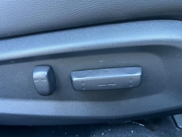 シビック ハッチバック　ギャザズナビ／センシング／シートヒーター／禁煙車／運転席助手席パワーシート／コンビシート／ブラインドスポット／純正１８ＡＷ／ＬＥＤヘッドライト／オートリトラミラー／電子パーキング／スマートキー（29枚目）