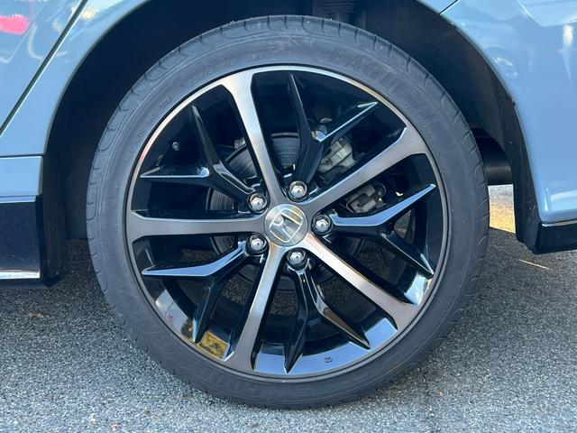 シビック ハッチバック　ギャザズナビ／センシング／シートヒーター／禁煙車／運転席助手席パワーシート／コンビシート／ブラインドスポット／純正１８ＡＷ／ＬＥＤヘッドライト／オートリトラミラー／電子パーキング／スマートキー（44枚目）