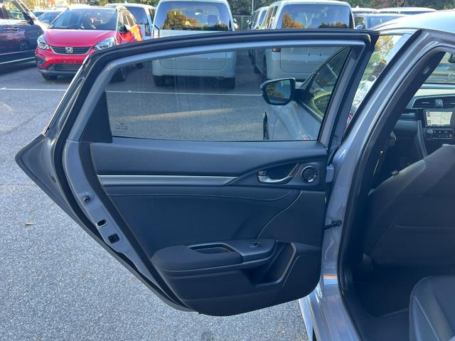 シビック ハッチバック　ギャザズナビ／センシング／シートヒーター／禁煙車／運転席助手席パワーシート／コンビシート／ブラインドスポット／純正１８ＡＷ／ＬＥＤヘッドライト／オートリトラミラー／電子パーキング／スマートキー（48枚目）