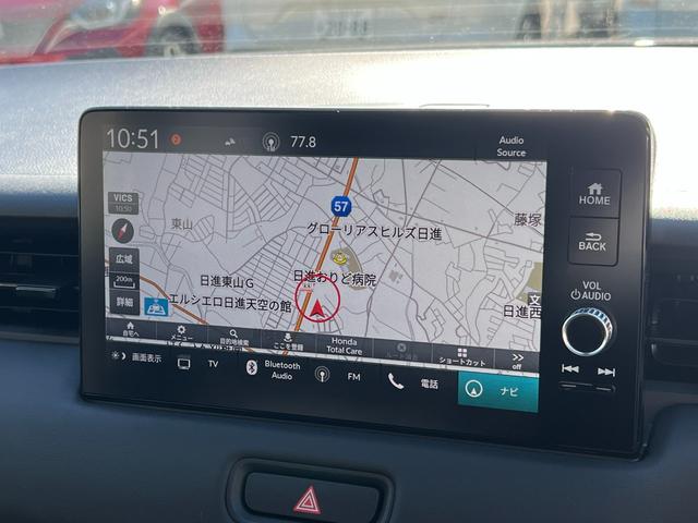 ヴェゼル ｅ：ＨＥＶＺ　元当社デモカー／コネクトディスプレイナビ／ＥＴＣ２．０／ブラインドスポット／ステアリングヒーター／ワイヤレス充電／ＬＥＤヘッドライト／シーケンシャルウインカー／禁煙車／スマートキー（10枚目）