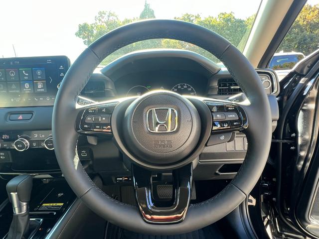 ヴェゼル ｅ：ＨＥＶＺ　元当社デモカー／コネクトディスプレイナビ／ＥＴＣ２．０／ブラインドスポット／ステアリングヒーター／ワイヤレス充電／ＬＥＤヘッドライト／シーケンシャルウインカー／禁煙車／スマートキー（22枚目）