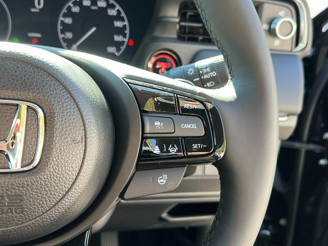 ヴェゼル ｅ：ＨＥＶＺ　元当社デモカー／コネクトディスプレイナビ／ＥＴＣ２．０／ブラインドスポット／ステアリングヒーター／ワイヤレス充電／ＬＥＤヘッドライト／シーケンシャルウインカー／禁煙車／スマートキー（24枚目）