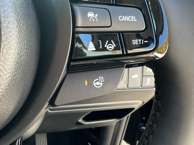 ヴェゼル ｅ：ＨＥＶＺ　元当社デモカー／コネクトディスプレイナビ／ＥＴＣ２．０／ブラインドスポット／ステアリングヒーター／ワイヤレス充電／ＬＥＤヘッドライト／シーケンシャルウインカー／禁煙車／スマートキー（25枚目）