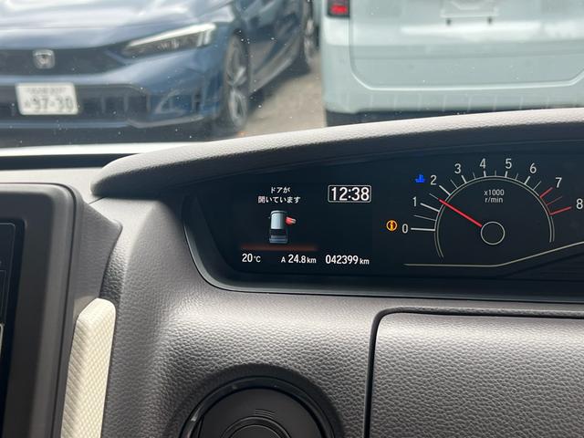 Ｎ－ＢＯＸ Ｇ・ＥＸターボホンダセンシング　ギャザズナビ／センシング／シートヒーター／タイヤ４本新品交換／ＥＴＣ／ドアバイザー／ＬＥＤヘッドライト／スーパースライドシート／オートリトラ／アレルクリーンプラスシート／両側電動／（9枚目）