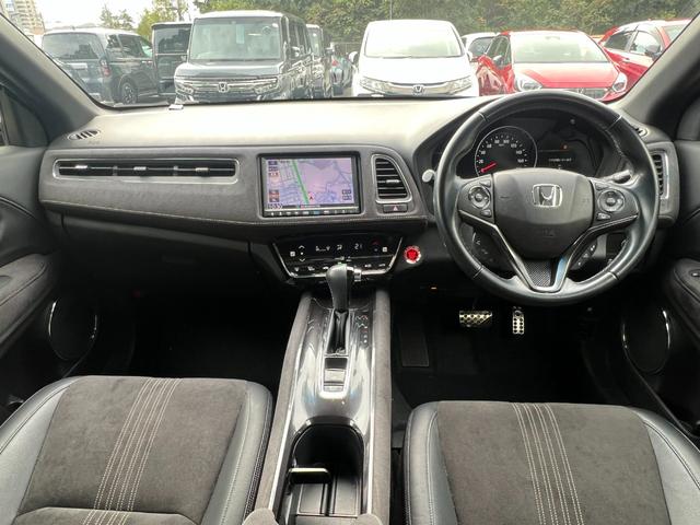 ヴェゼル RS・ホンダセンシング ギャザズナビ/センシング/シートヒーター/コンビシート/本革巻ステアリング/ステンレス製スポーツペダル/コンフォートビューパッケージ/LEDヘッド/電子パーキング/純正18AW/(8枚目)