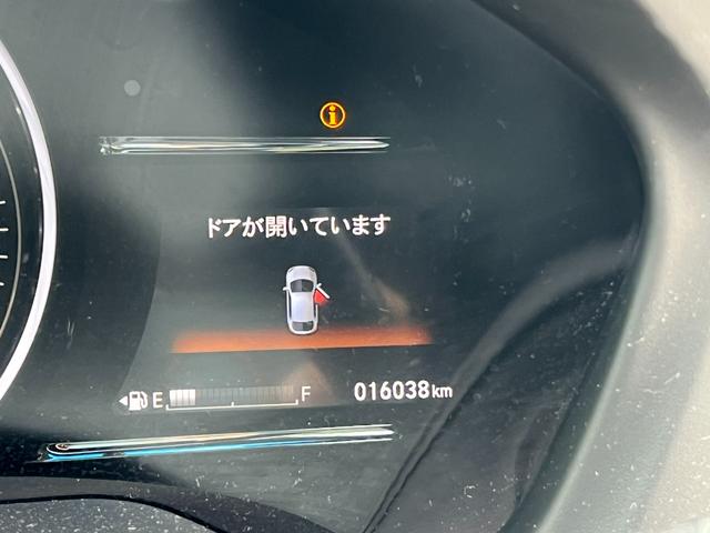 ヴェゼル RS・ホンダセンシング ギャザズナビ/センシング/シートヒーター/コンビシート/本革巻ステアリング/ステンレス製スポーツペダル/コンフォートビューパッケージ/LEDヘッド/電子パーキング/純正18AW/(10枚目)