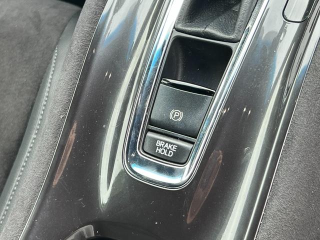 ヴェゼル RS・ホンダセンシング ギャザズナビ/センシング/シートヒーター/コンビシート/本革巻ステアリング/ステンレス製スポーツペダル/コンフォートビューパッケージ/LEDヘッド/電子パーキング/純正18AW/(21枚目)