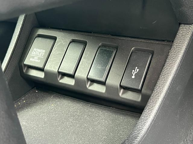 ヴェゼル RS・ホンダセンシング ギャザズナビ/センシング/シートヒーター/コンビシート/本革巻ステアリング/ステンレス製スポーツペダル/コンフォートビューパッケージ/LEDヘッド/電子パーキング/純正18AW/(23枚目)