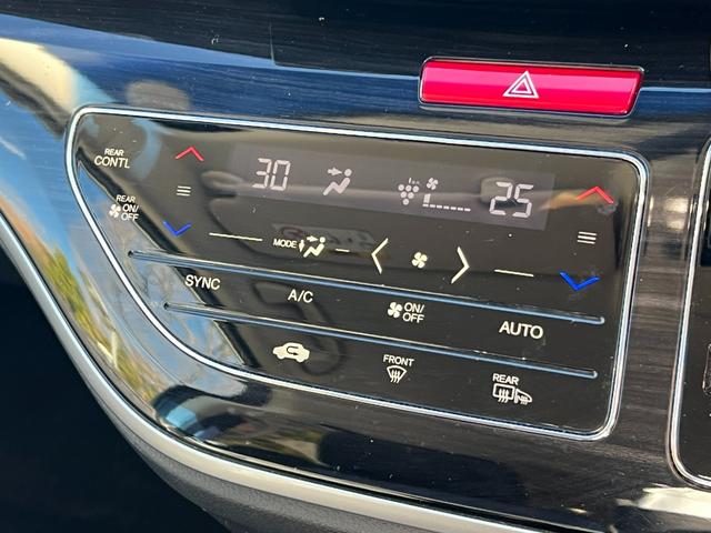 オデッセイハイブリッド ハイブリッドアブソルート・ＥＸホンダセンシング　ギャザズナビ／リア席モニター／センシング／ＭＶＣＳ／ブラインドスポット／ＡＣ電源１５００Ｗ／２列目サンシェード／パワーシート／シートヒーター／両側電動／オートリトラ／サイドエアバック／純正１８ＡＷ／（34枚目）