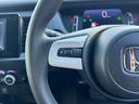 ｅ：ＨＥＶベーシック　社外ナビ／ホンダセンシング／スマートキー／禁煙車／ＥＴＣ／リアカメラ／電子パーキング／ブレーキホールド／パーキングセンサー／サイドエアバック／誤発信抑制機能／保証書／（22枚目）