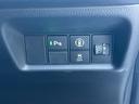 ｅ：ＨＥＶベーシック　社外ナビ／ホンダセンシング／スマートキー／禁煙車／ＥＴＣ／リアカメラ／電子パーキング／ブレーキホールド／パーキングセンサー／サイドエアバック／誤発信抑制機能／保証書／（24枚目）